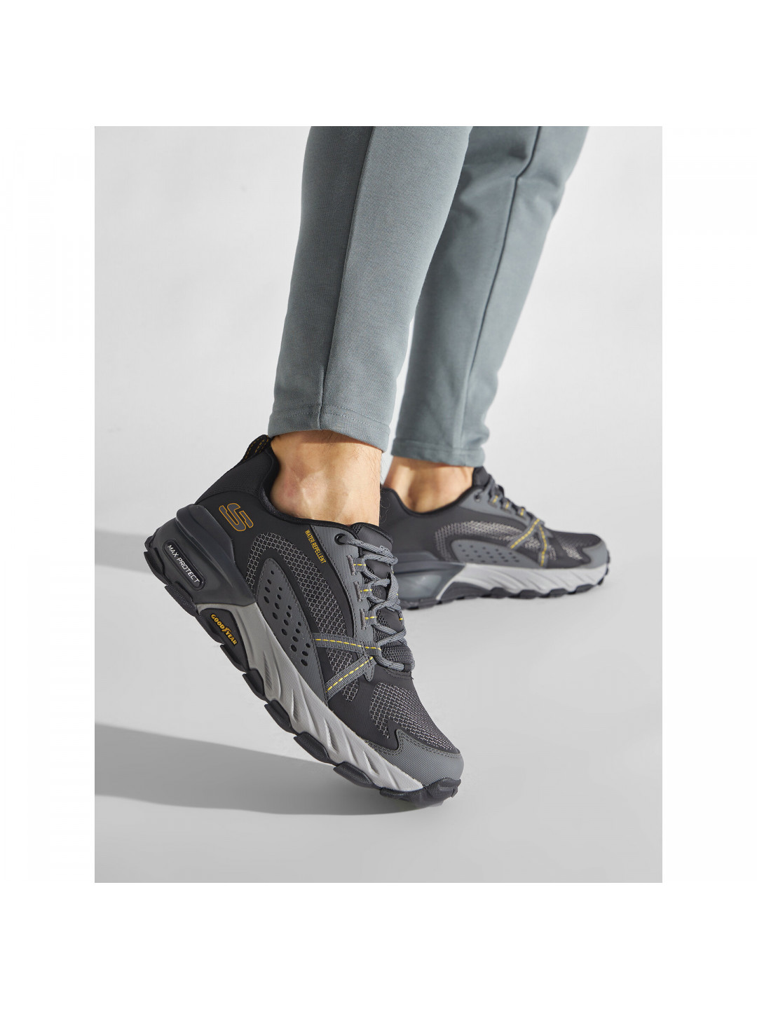 Sneakersy Skechers Max Protect 237303 BKCC Šedá